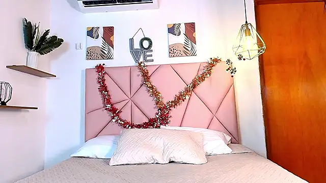 emily burton18 online show from January 2026 12:09:01 PM