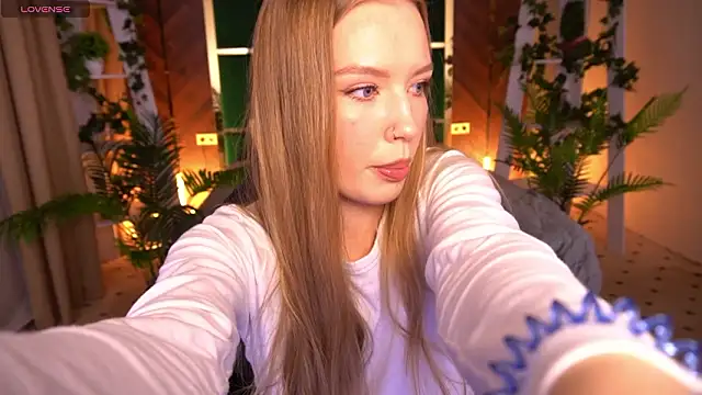 MollyyMayy online show from February 2026 03:28:01 PM