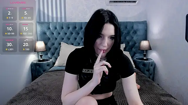 Snapshot of LisaBevy chatting on December 2025 08:36:01 PM LisaBevy online show from December 2025 08:36:01 PM