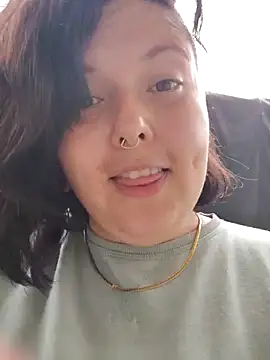 Divine Pouvoir online show from February 2026 08:49:02 PM