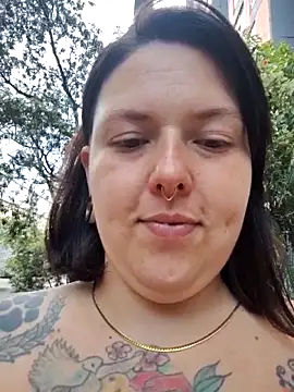 Divine Pouvoir online show from March 2026 08:21:02 PM