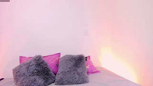 Lilicopper    online show from January 2026 09:33:02 PM