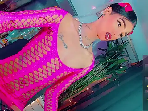 agathaferrer3 online show from April 2026 10:39:01 AM