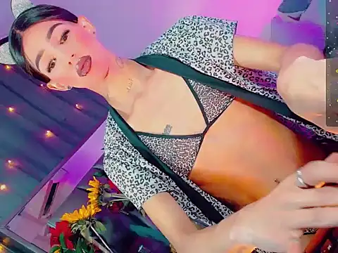 agathaferrer3 online show from March 2026 08:01:02 PM