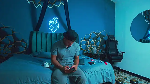 MagnusKnight  online show from January 2026 07:41:02 PM