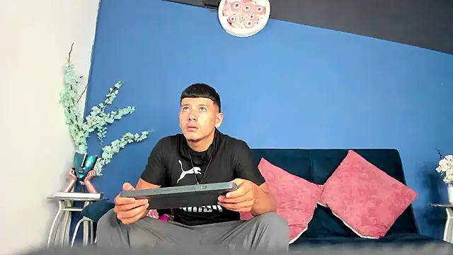 MagnusKnight  online show from February 2026 01:35:02 PM