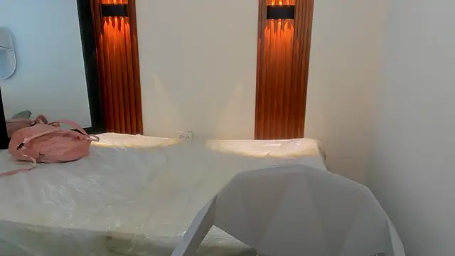 VivianOwen9 online show from February 2026 11:42:02 AM