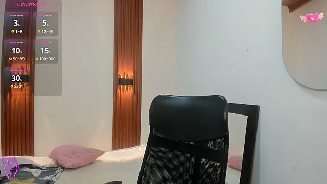 VivianOwen9 online show from January 2026 12:31:02 PM