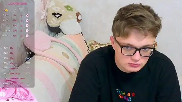 Snapshot of robertkingsize chatting on December 2025 03:51:02 PM robertkingsize online show from December 2025 03:51:02 PM