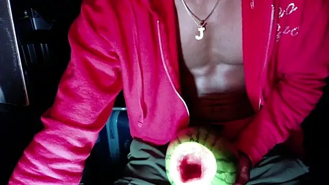 Snapshot of ISLANDBANANA1 chatting on December 2025 07:03:01 AM ISLANDBANANA1 online show from December 2025 07:03:01 AM