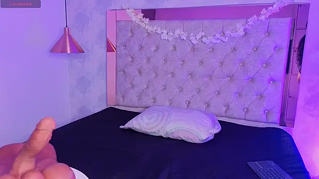 kylie river online show from February 2026 01:54:01 PM