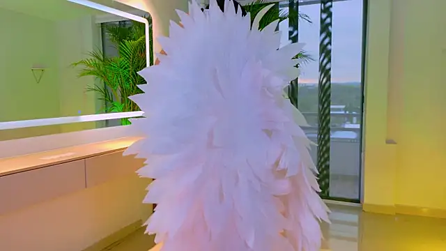 Sunny River online show from January 2026 12:00:01 PM