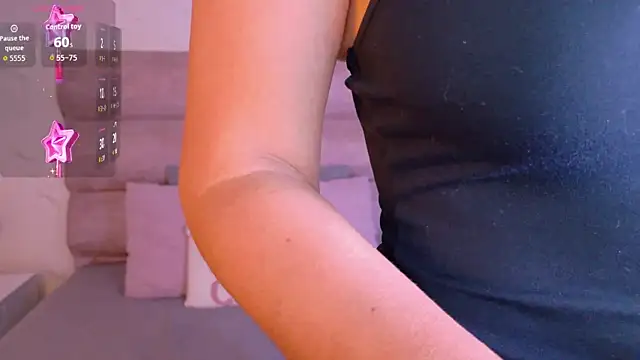 Snapshot of Sunny_River chatting on June 2026 01:34:01 PM Sunny River online show from June 2026 01:34:01 PM