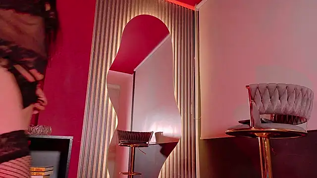 Sunny River online show from December 2025 11:56:01 AM