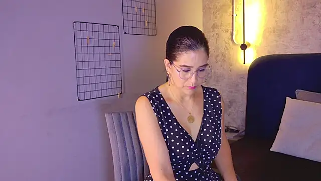 Snapshot of Sunny_River chatting on June 2026 01:21:02 PM Sunny River online show from June 2026 01:21:02 PM
