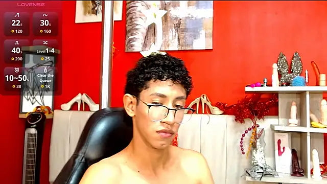 Snapshot of NoaMillers chatting on December 2025 06:25:01 PM NoaMillers online show from December 2025 06:25:01 PM