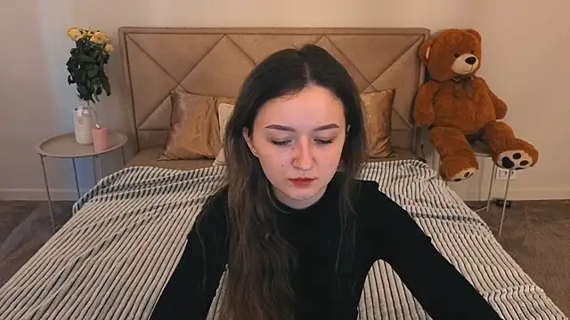 Snapshot of CyrenaLuxe chatting on March 2026 08:14:01 AM CyrenaLuxe online show from March 2026 08:14:01 AM