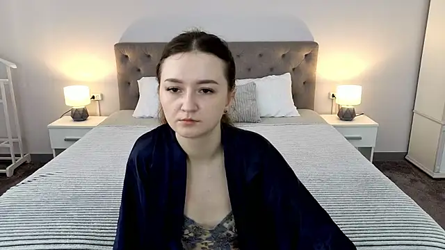 CyrenaLuxe online show from May 2026 05:32:02 AM