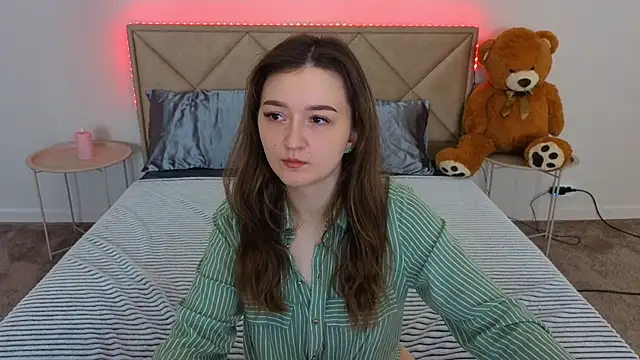 CyrenaLuxe online show from May 2026 05:44:01 AM