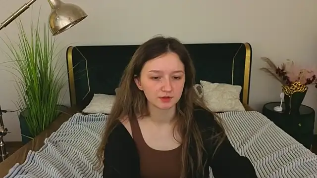 Snapshot of CyrenaLuxe chatting on March 2026 08:49:02 AM CyrenaLuxe online show from March 2026 08:49:02 AM