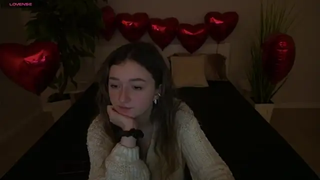 Snapshot of CyrenaLuxe chatting on February 2026 05:00:02 PM CyrenaLuxe online show from February 2026 05:00:02 PM