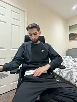 Juliann69Ramiro online show from February 2026 07:35:02 PM