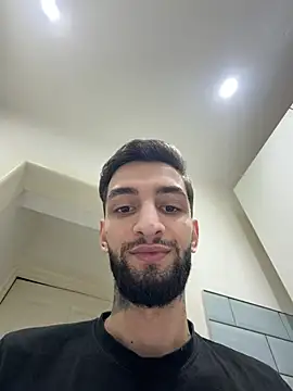 Juliann69Ramiro online show from February 2026 12:00:01 AM