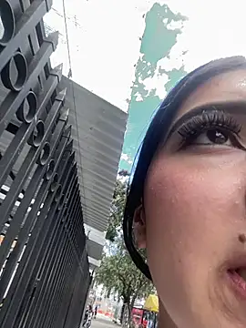 MiaFox 03 online show from April 2026 03:47:01 PM