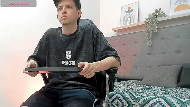 sebastamayo  online show from January 2026 08:46:01 PM