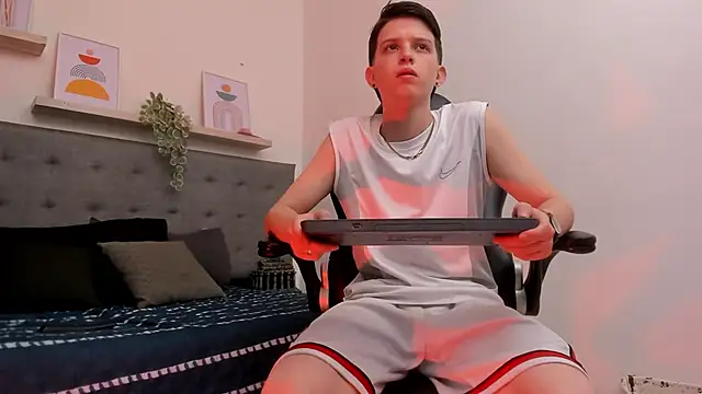 sebastamayo  online show from December 2025 08:44:02 PM