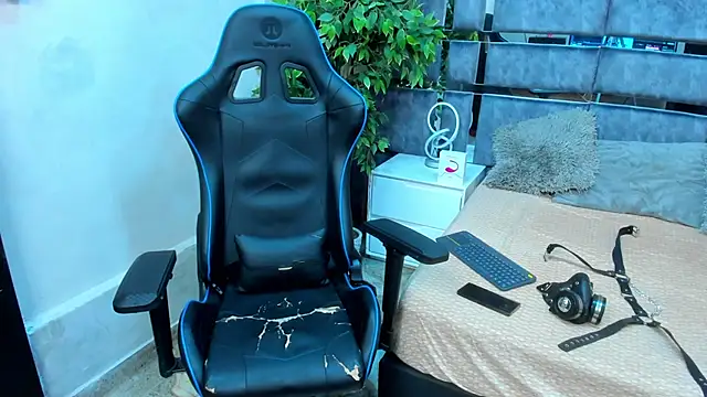 jay jhonson01 online show from March 2026 01:54:02 AM