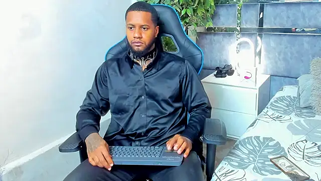 jay jhonson01 online show from March 2026 02:43:02 AM