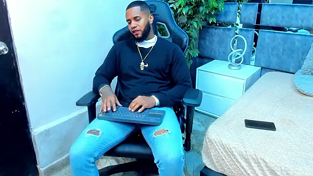 jay jhonson01 online show from February 2026 04:09:02 AM