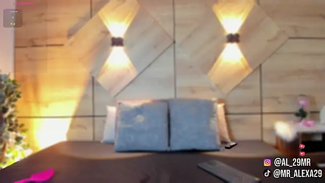 sussan fox  online show from March 2026 07:50:01 PM