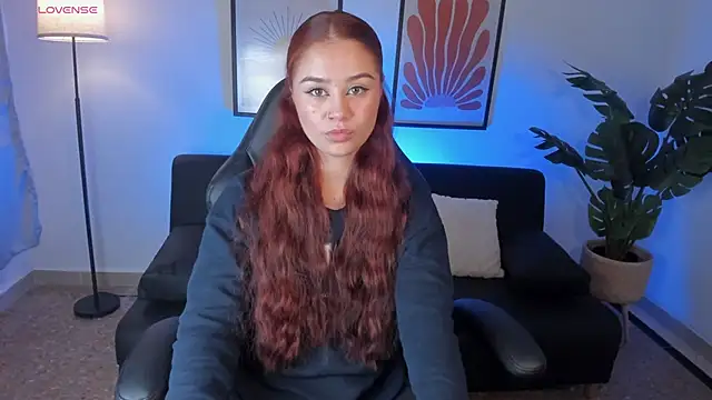 Amelia Saenz  online show from May 2026 08:23:01 PM