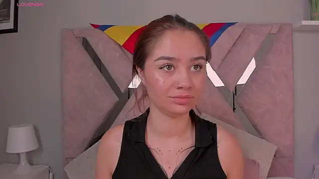 Snapshot of Amelia_Saenz_ chatting on June 2026 01:38:02 PM Amelia Saenz online show from June 2026 01:38:02 PM
