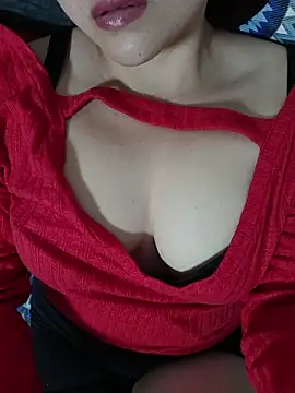 Snapshot of laura395 chatting on December 2025 08:25:01 PM laura395 online show from December 2025 08:25:01 PM