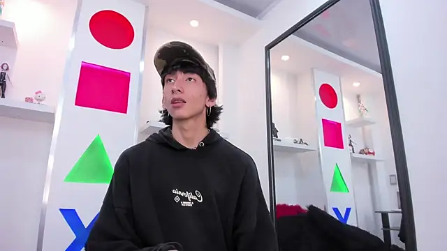 Cody Bloom online show from December 2025 04:06:02 AM