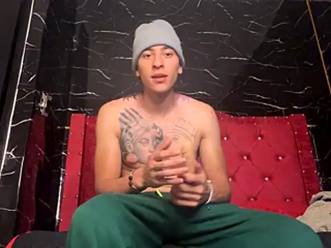 Snapshot of smith__grey chatting on December 2025 05:01:02 AM smith grey online show from December 2025 05:01:02 AM