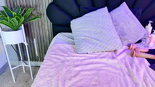 Snapshot of vicky_lopez chatting on January 2026 03:13:01 AM vicky lopez online show from January 2026 03:13:01 AM