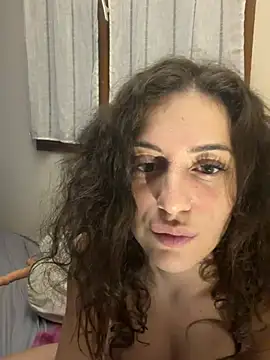 CoquineCharmeuse online show from March 2026 02:33:02 AM