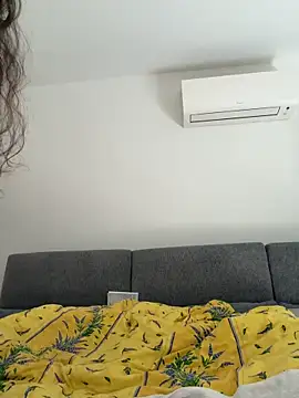 CoquineCharmeuse online show from May 2026 01:01:01 PM