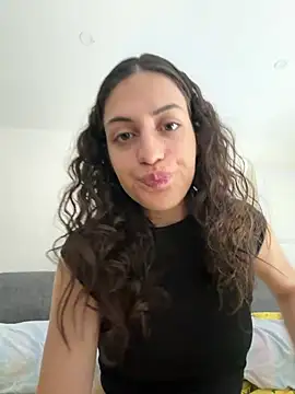 CoquineCharmeuse online show from April 2026 01:24:01 PM