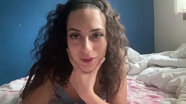 Snapshot of CoquineCharmeuse chatting on January 2026 01:15:01 PM CoquineCharmeuse online show from January 2026 01:15:01 PM