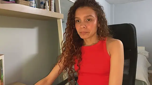 Sunshineegirll online show from December 2025 06:45:02 PM