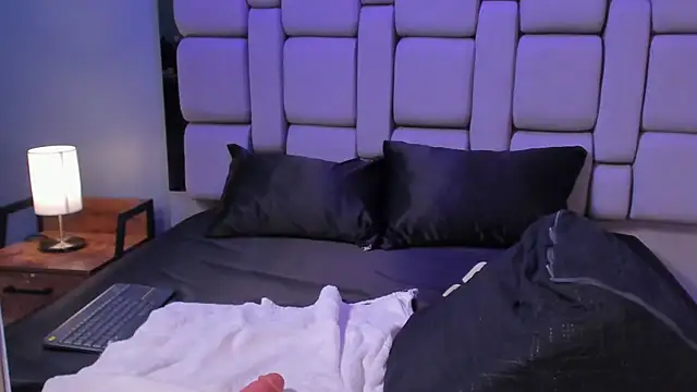 Belanny online show from April 2026 04:19:01 AM