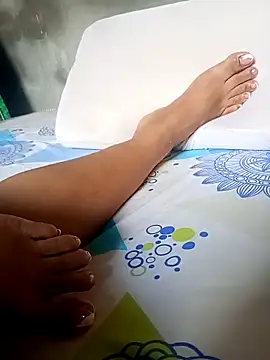 Aleinad16 online show from December 2025 08:45:02 PM