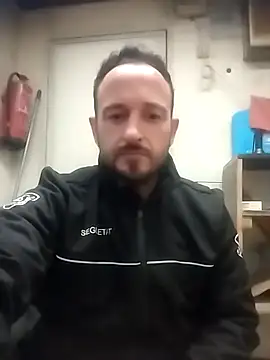 Snapshot of Tonybp84 chatting on December 2025 02:49:01 AM Tonybp84 online show from December 2025 02:49:01 AM