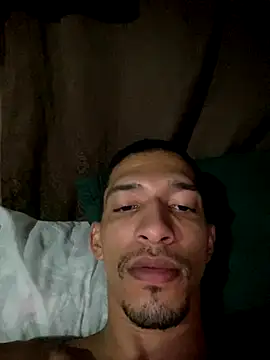 Snapshot of rocchw chatting on December 2025 01:12:01 AM rocchw online show from December 2025 01:12:01 AM