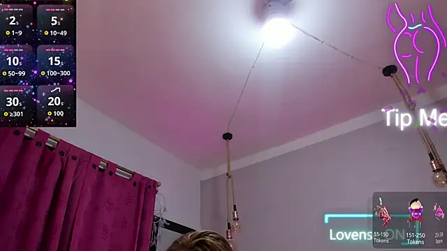 Snapshot of Alicedavies_ chatting on December 2025 10:37:01 PM Alicedavies online show from December 2025 10:37:01 PM